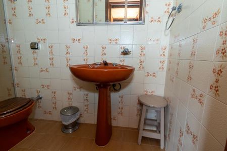 Casa à venda com 240m², 3 quartos e 2 vagas Casa à venda com 240m², 3 quartos e 2 vagasBanheiro da Suíte 1