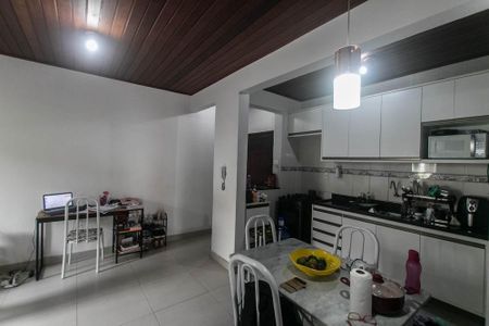Casa de condomínio para alugar com 62m², 2 quartos e 1 vaga
