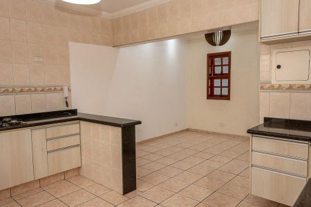 Casa para alugar com 187m², 3 quartos e 2 vagasCozinha
