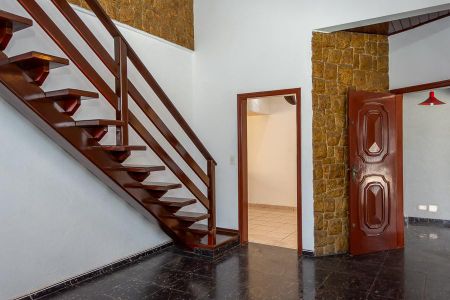 Casa para alugar com 187m², 3 quartos e 2 vagasSala