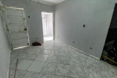 Sala de casa para alugar com 2 quartos, 120m² em Jardim Leme, Taboão da Serra