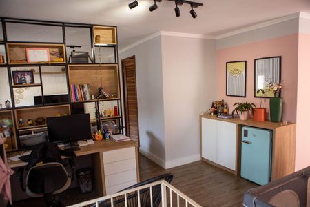 Apartamento à venda com 115m², 2 quartos e 1 vaga Apartamento à venda com 115m², 2 quartos e 1 vagaEscritório