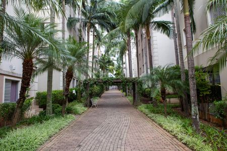 Apartamento à venda com 115m², 2 quartos e 1 vaga Apartamento à venda com 115m², 2 quartos e 1 vagaEntrada área verde