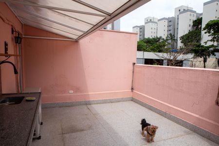 Apartamento à venda com 115m², 2 quartos e 1 vaga Apartamento à venda com 115m², 2 quartos e 1 vagaQuintal