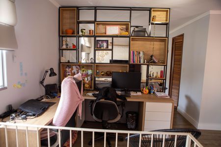 Apartamento à venda com 115m², 2 quartos e 1 vaga Apartamento à venda com 115m², 2 quartos e 1 vagaEscritório