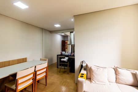 Sala de apartamento à venda com 2 quartos, 67m² em Ipiranga, Belo Horizonte