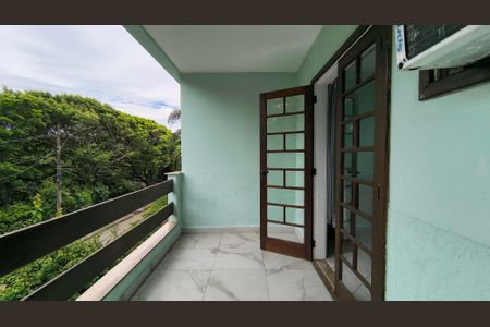 Sacada da Suíte 1 de casa de condomínio à venda com 3 quartos, 200m² em Recreio dos Bandeirantes, Rio de Janeiro
