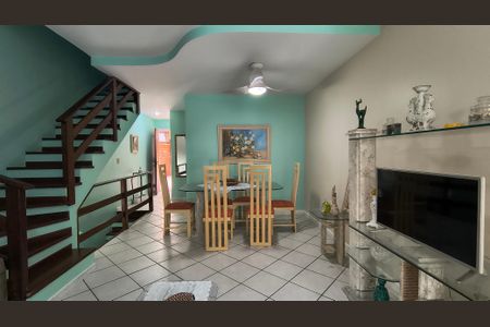 Sala de casa de condomínio à venda com 3 quartos, 200m² em Recreio dos Bandeirantes, Rio de Janeiro