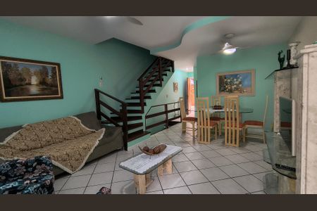 Sala de casa de condomínio à venda com 3 quartos, 200m² em Recreio dos Bandeirantes, Rio de Janeiro