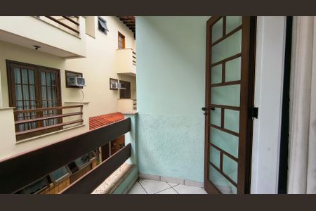 Casa de condomínio à venda com 200m², 3 quartos e 2 vagasSacada da Suíte 2