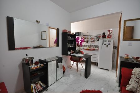 Sala e Cozinha de apartamento para alugar com 1 quarto, 27m² em Vila Constança, São Paulo