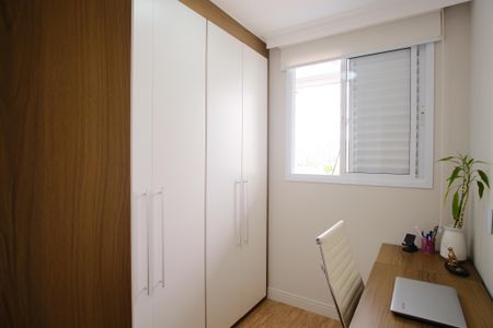 Apartamento à venda com 75m², 3 quartos e 2 vagasQuarto 2