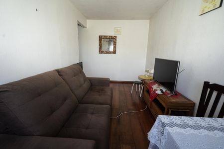 Sala de apartamento para alugar com 1 quarto, 56m² em Jardim Itu, Porto Alegre