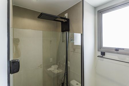 Banheiro de kitnet/studio para alugar com 1 quarto, 25m² em Vila Olímpia, São Paulo