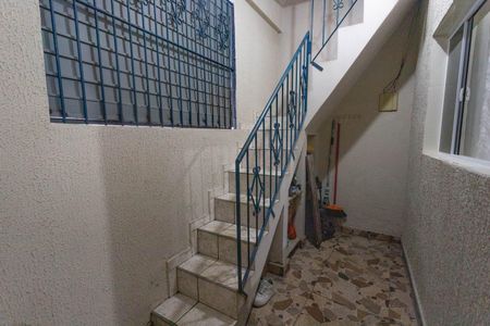 Casa à venda com 90m², 3 quartos e 1 vagaEscada 