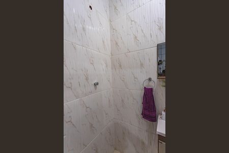 Casa à venda com 90m², 3 quartos e 1 vagaBanheiro 2