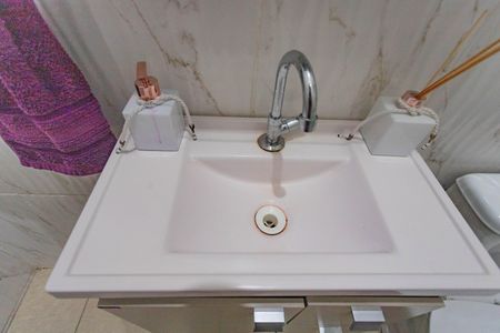 Casa à venda com 90m², 3 quartos e 1 vagaBanheiro 2