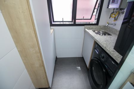 Apartamento à venda com 60m², 2 quartos e 1 vagaÁrea de Serviço