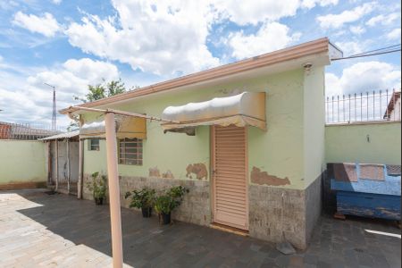 Casa à venda com 186m², 2 quartos e 3 vagasSalão