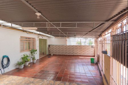 Casa à venda com 186m², 2 quartos e 3 vagasGaragem