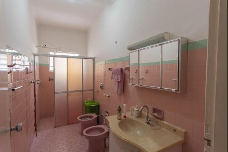 Casa à venda com 186m², 2 quartos e 3 vagasBanheiro