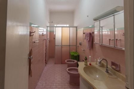 Casa à venda com 186m², 2 quartos e 3 vagasBanheiro