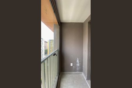 Varanda de kitnet/studio à venda com 1 quarto, 27m² em Brooklin, São Paulo