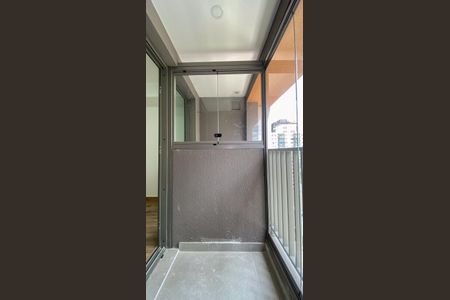 Varanda de kitnet/studio à venda com 1 quarto, 27m² em Brooklin, São Paulo