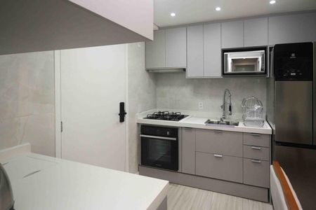 Apartamento para alugar com 35m², 2 quartos e sem vaga Apartamento para alugar com 35m², 2 quartos e sem vagaCozinha e Área de Serviço