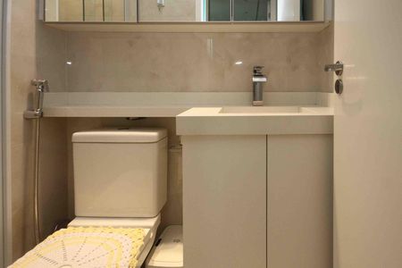 Apartamento para alugar com 35m², 2 quartos e sem vaga Apartamento para alugar com 35m², 2 quartos e sem vagaBanheiro