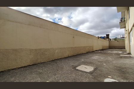 Casa de condomínio para alugar com 65m², 2 quartos e 1 vaga