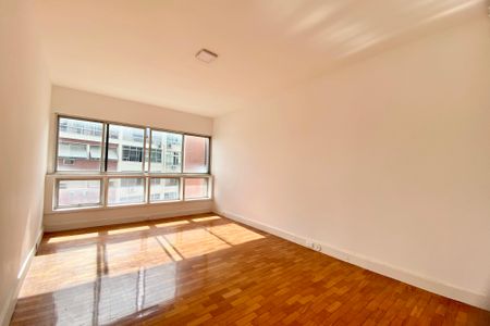 Apartamento para alugar com 200m², 3 quartos e 1 vagaSuite 