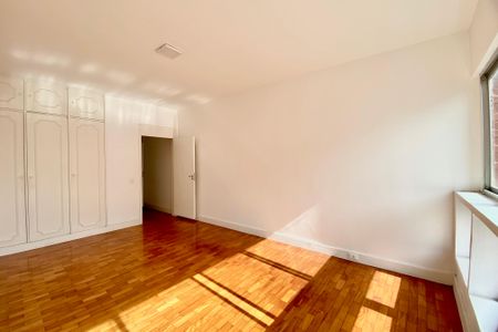 Apartamento para alugar com 200m², 3 quartos e 1 vagaSuite 