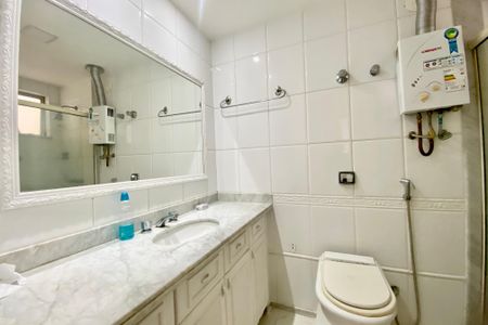Apartamento para alugar com 200m², 3 quartos e 1 vagaBanheiro social 