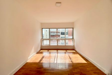 Apartamento para alugar com 200m², 3 quartos e 1 vagaSuite 