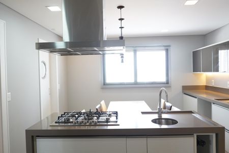 Apartamento à venda com 260m², 4 quartos e 4 vagasCozinha