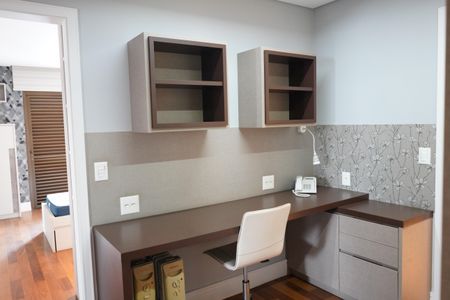 Apartamento à venda com 260m², 4 quartos e 4 vagasEscritório