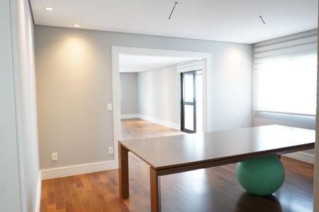 Apartamento à venda com 260m², 4 quartos e 4 vagasSala de Jantar