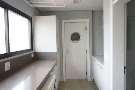 Apartamento à venda com 260m², 4 quartos e 4 vagasÁrea de Serviço