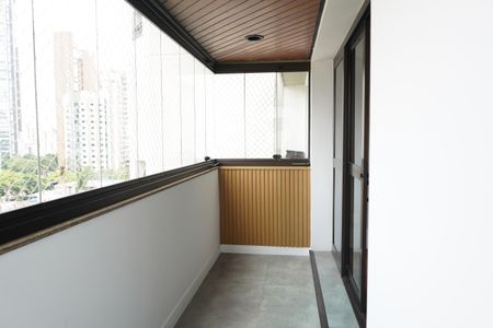 Apartamento à venda com 260m², 4 quartos e 4 vagasSacada