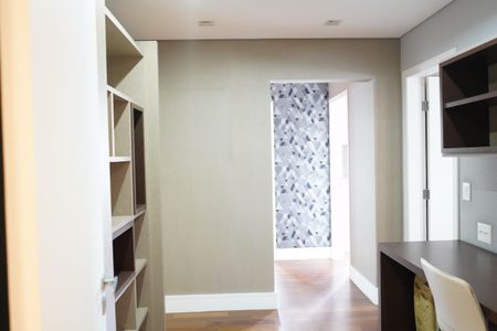 Apartamento à venda com 260m², 4 quartos e 4 vagasEscritório