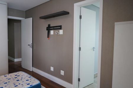 Apartamento à venda com 260m², 4 quartos e 4 vagasSuite 2
