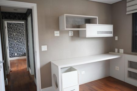 Apartamento à venda com 260m², 4 quartos e 4 vagasQuarto 4