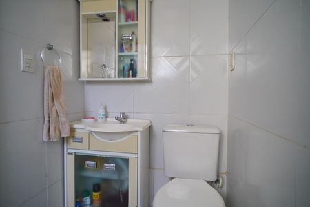 Banheiro  de kitnet/studio para alugar com 1 quarto, 40m² em Vila Ipiranga, Porto Alegre