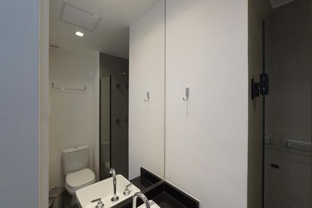 Banheiro de kitnet/studio para alugar com 1 quarto, 29m² em Vila Mariana, São Paulo