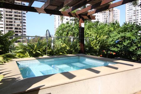 Apartamento para alugar com 80m², 2 quartos e 1 vagaPiscina