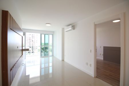 Sala de apartamento para alugar com 2 quartos, 80m² em Barra Olímpica, Rio de Janeiro