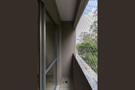 Varanda da Sala de apartamento para alugar com 3 quartos, 56m² em Jardim Santa Emilia, São Paulo