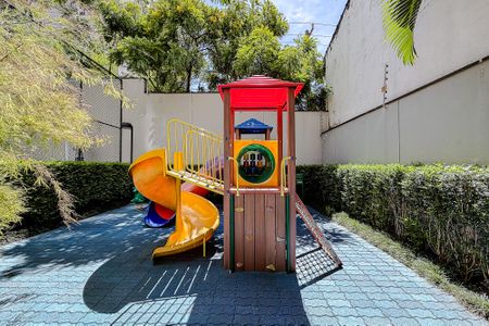 Apartamento à venda com 94m², 3 quartos e 3 vagas Apartamento à venda com 94m², 3 quartos e 3 vagasÁrea comum - Playground