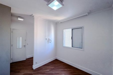 Apartamento à venda com 94m², 3 quartos e 3 vagas Apartamento à venda com 94m², 3 quartos e 3 vagasQuarto 2 - Suíte